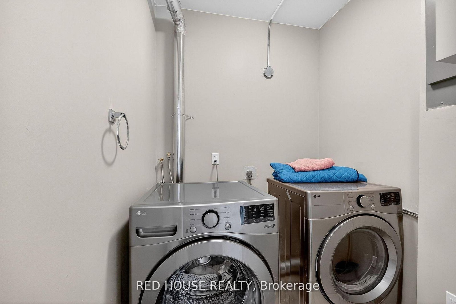 5250 Lakeshore Road • #809 • Burlington, ON photo 29