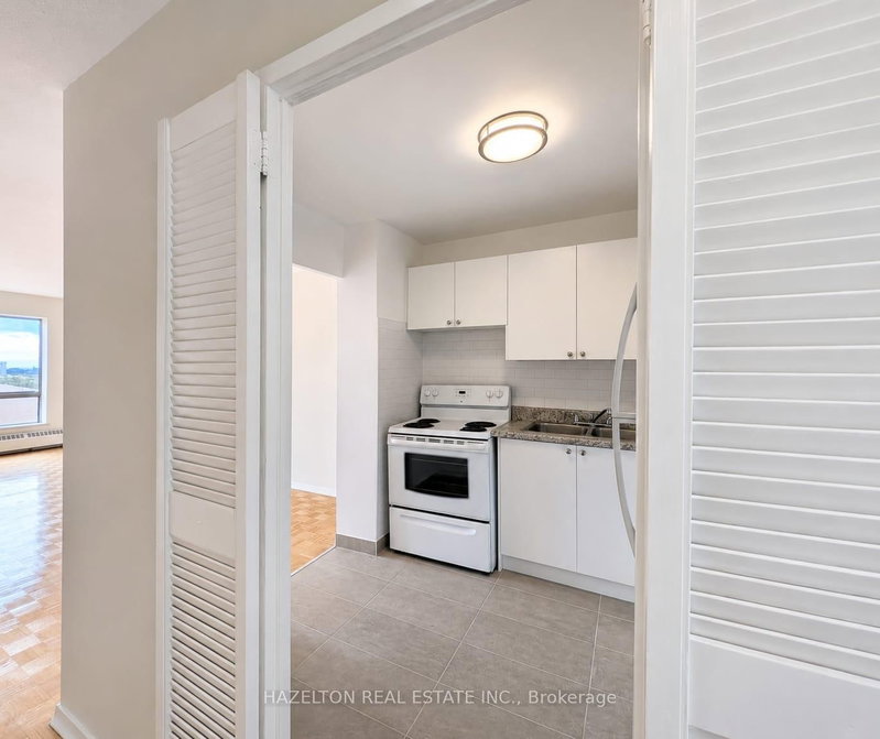 1002 - 1665 Bloor Street E