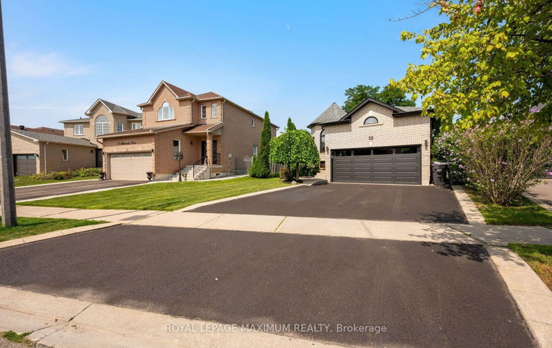 8 Albiwoods Trail