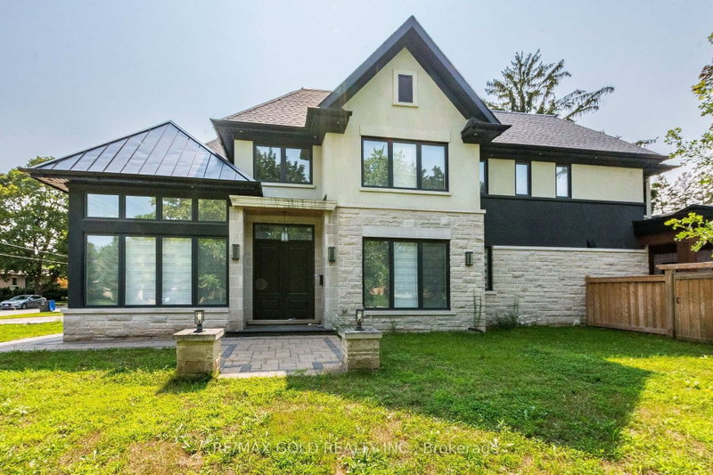 550 Vanessa Crescent