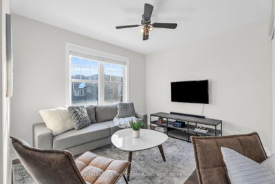879 Etherington Milton,ON L9T 0Z3 — Photo 32