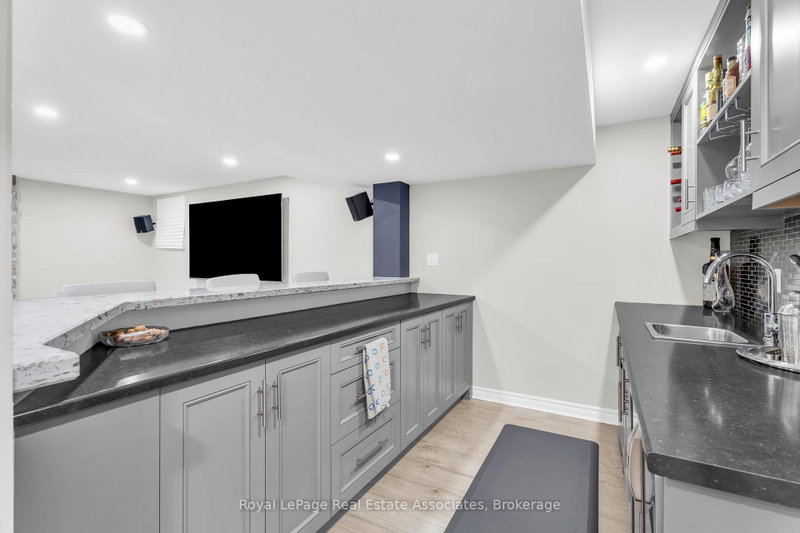 879 Etherington Milton,ON L9T 0Z3 — Photo 39