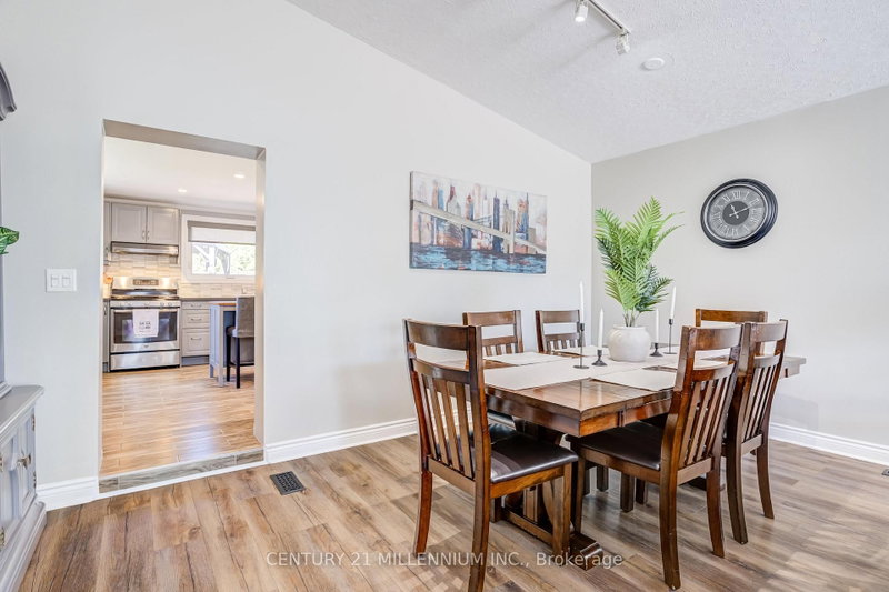26 Alston Brampton,ON L6W 3B6 — Photo 6