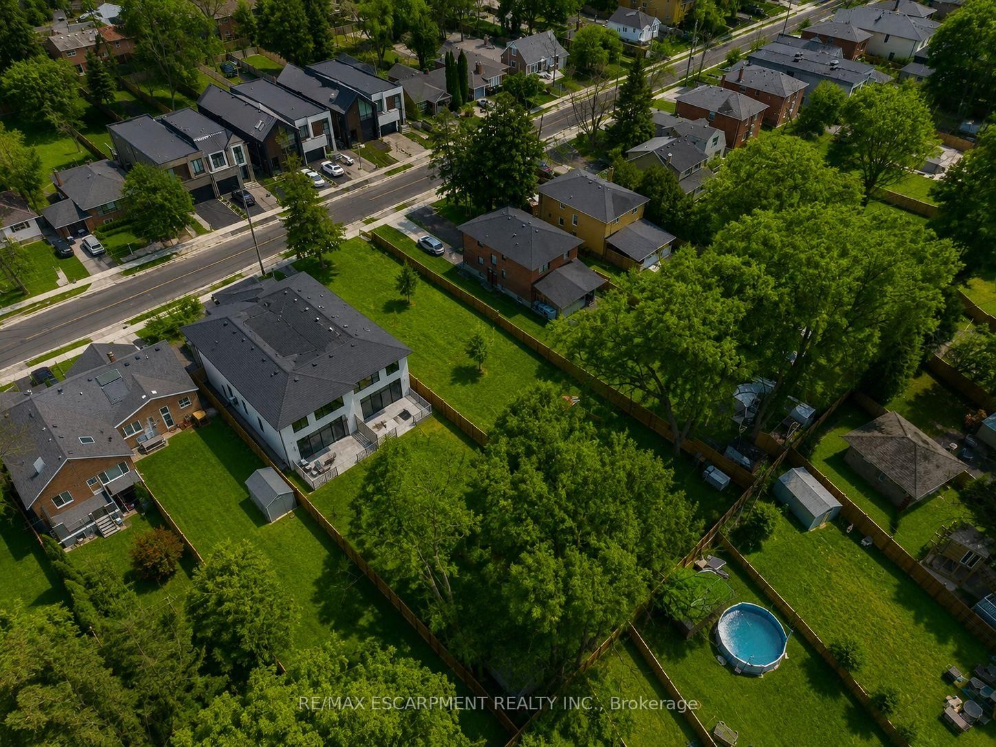 19 Broadview Avenue • Mississauga, ON photo 14