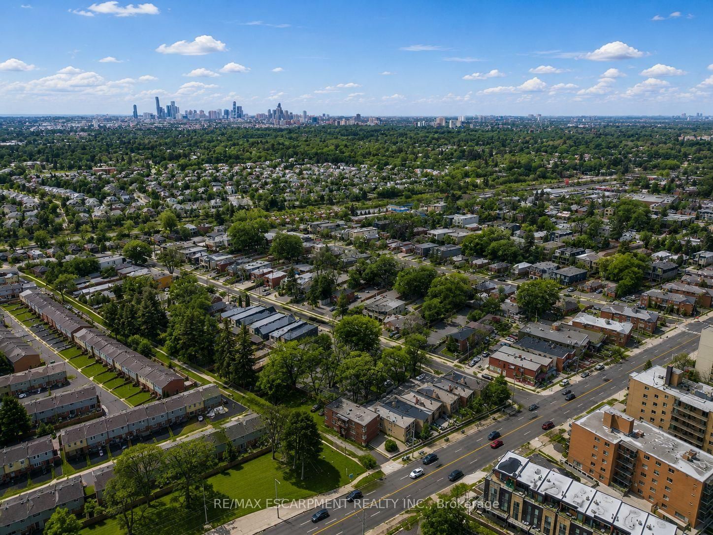 19 Broadview Avenue • Mississauga, ON photo 18