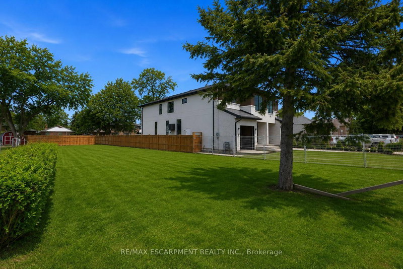 19A Broadview Avenue