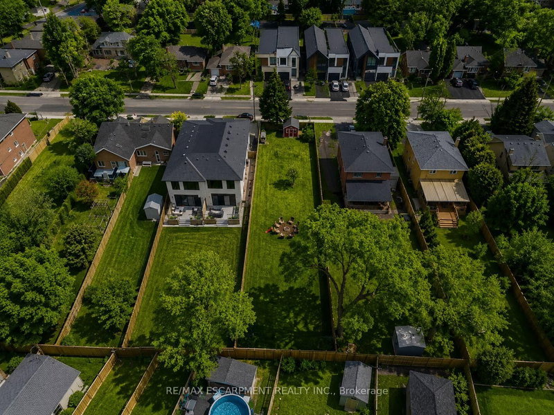19B Broadview Avenue