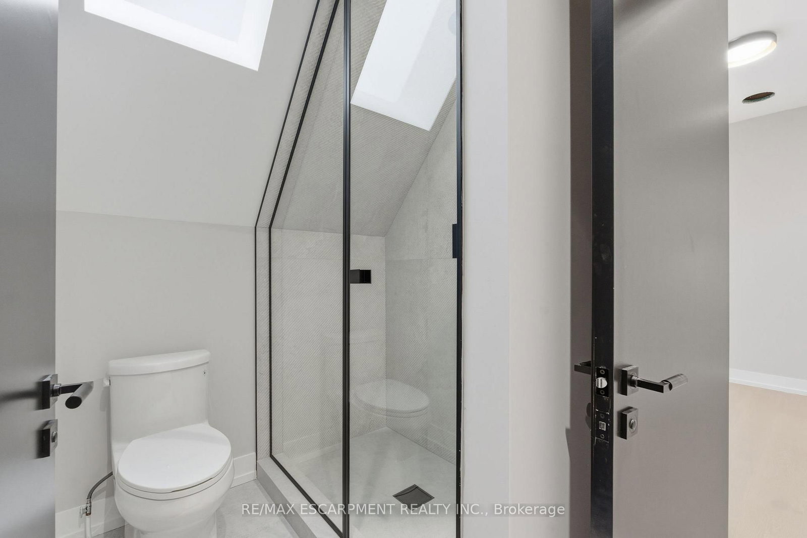 957 Halliday Avenue • Mississauga, ON photo 34