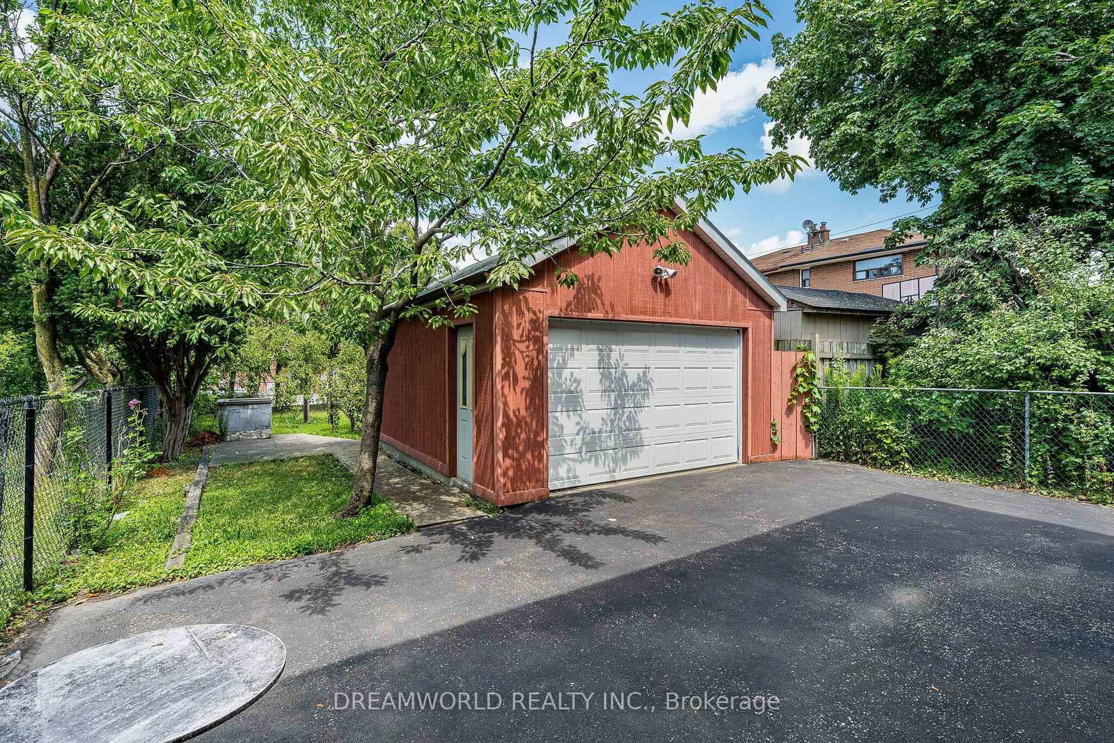 24 Whitburn Crescent • Toronto, ON photo 42