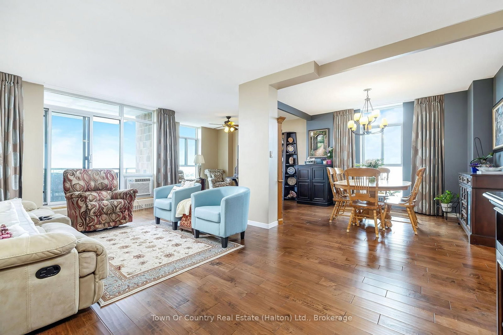5250 Lakeshore Road • #1906 • Burlington, ON photo 5