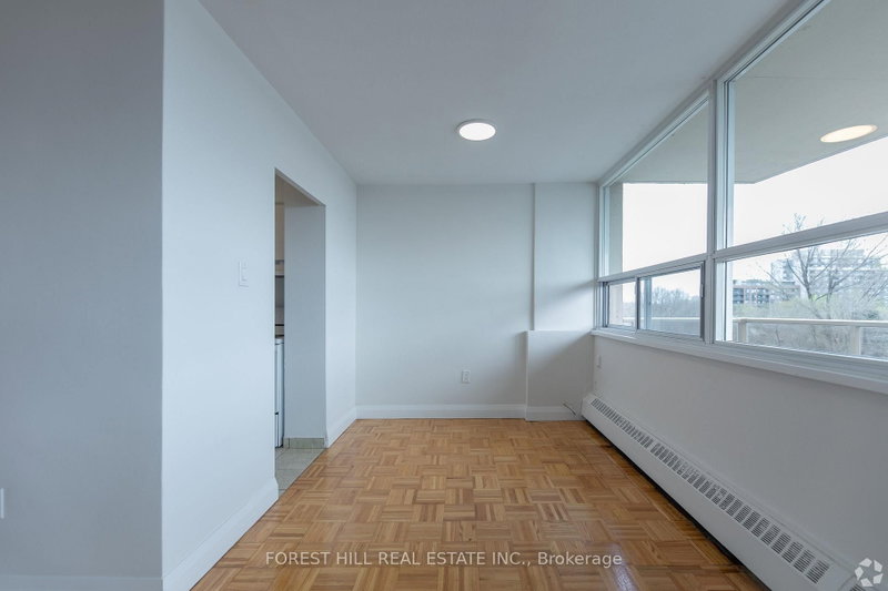1130 Wilson Ave photo 4