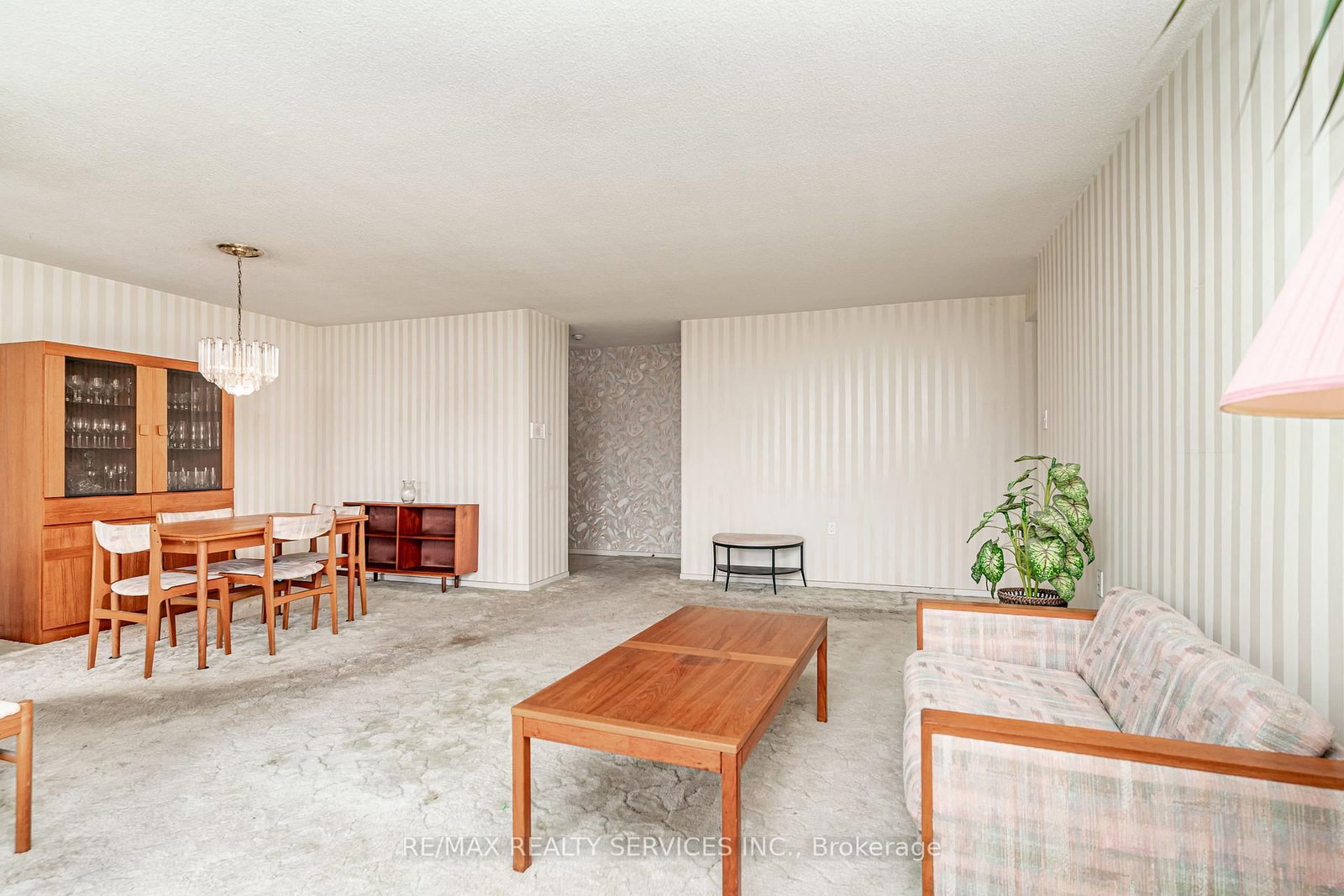 18 Knightsbridge Road • #2102 • Brampton, ON photo 12