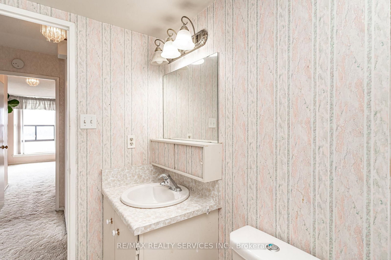 18 Knightsbridge Road • #2102 • Brampton, ON photo 29