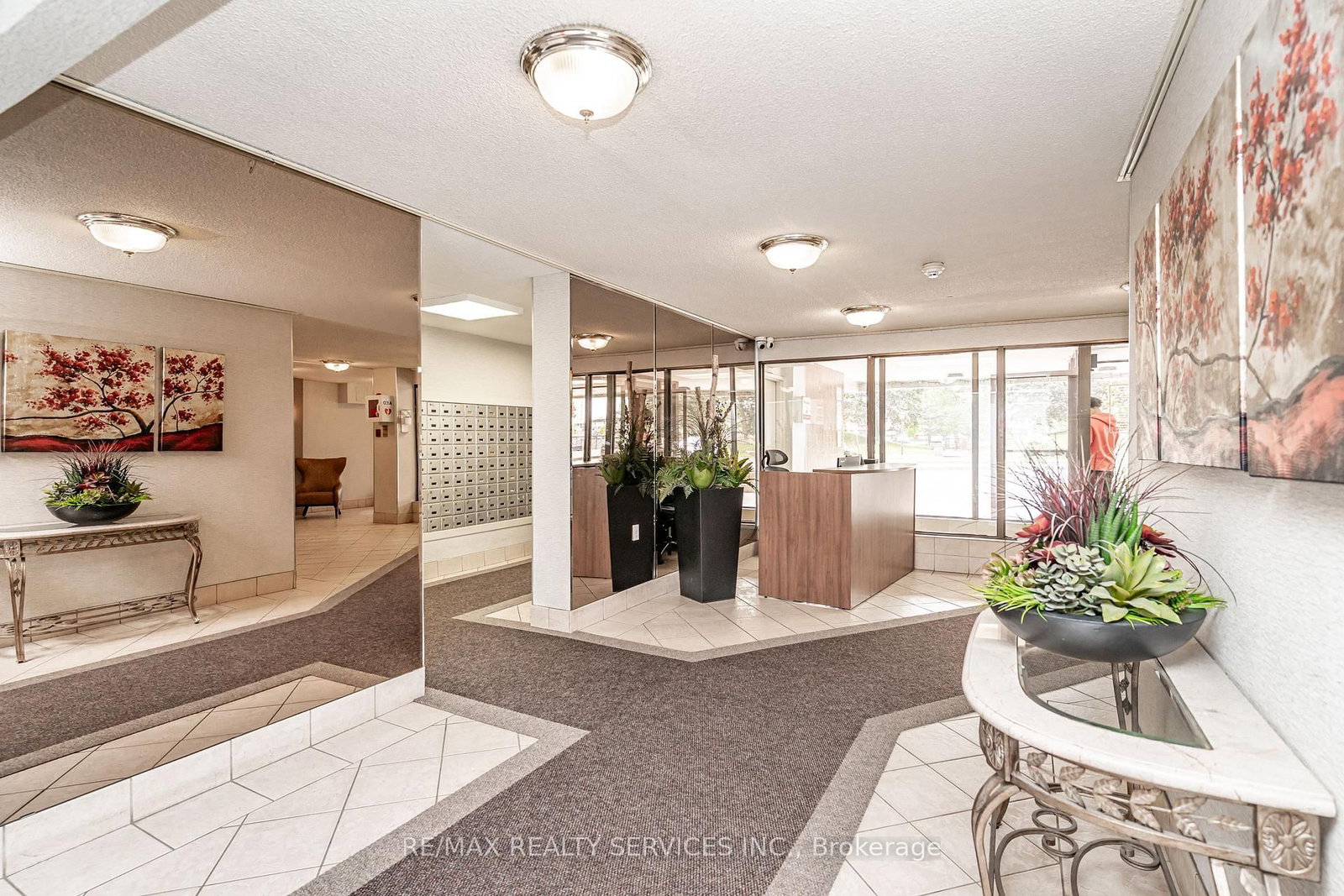 18 Knightsbridge Road • #2102 • Brampton, ON photo 6