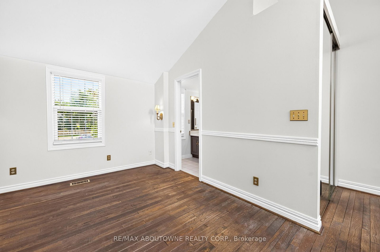 461 Blathwayte Lane • Burlington, ON photo 16