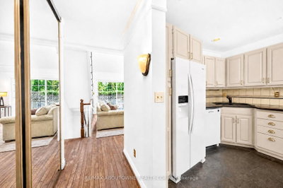 461 Blathwayte Lane • Burlington, ON photo 3