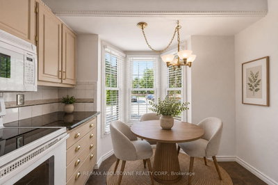 461 Blathwayte Lane • Burlington, ON photo 6