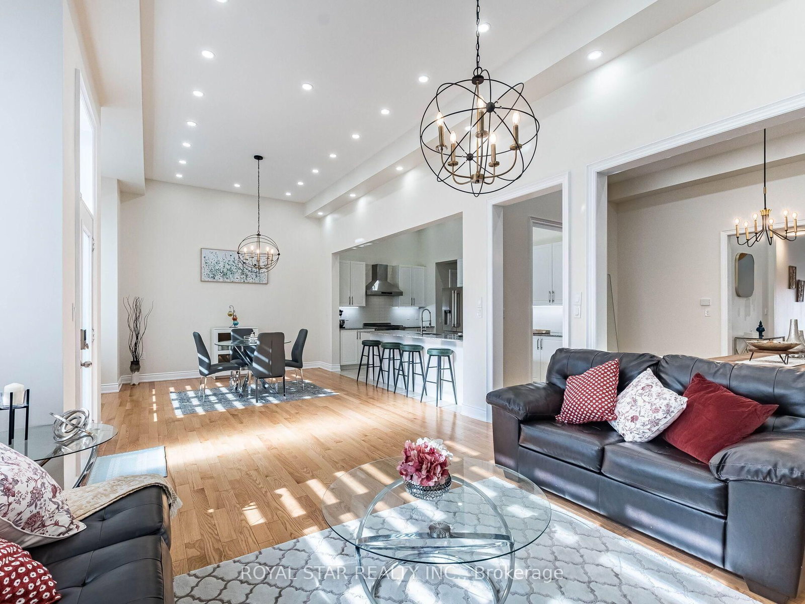 26 Marvin Avenue • Oakville, ON photo 12