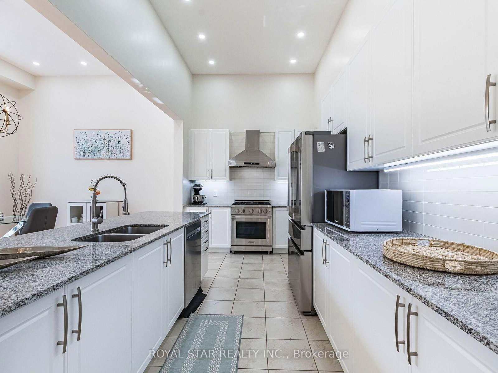 26 Marvin Avenue • Oakville, ON photo 19