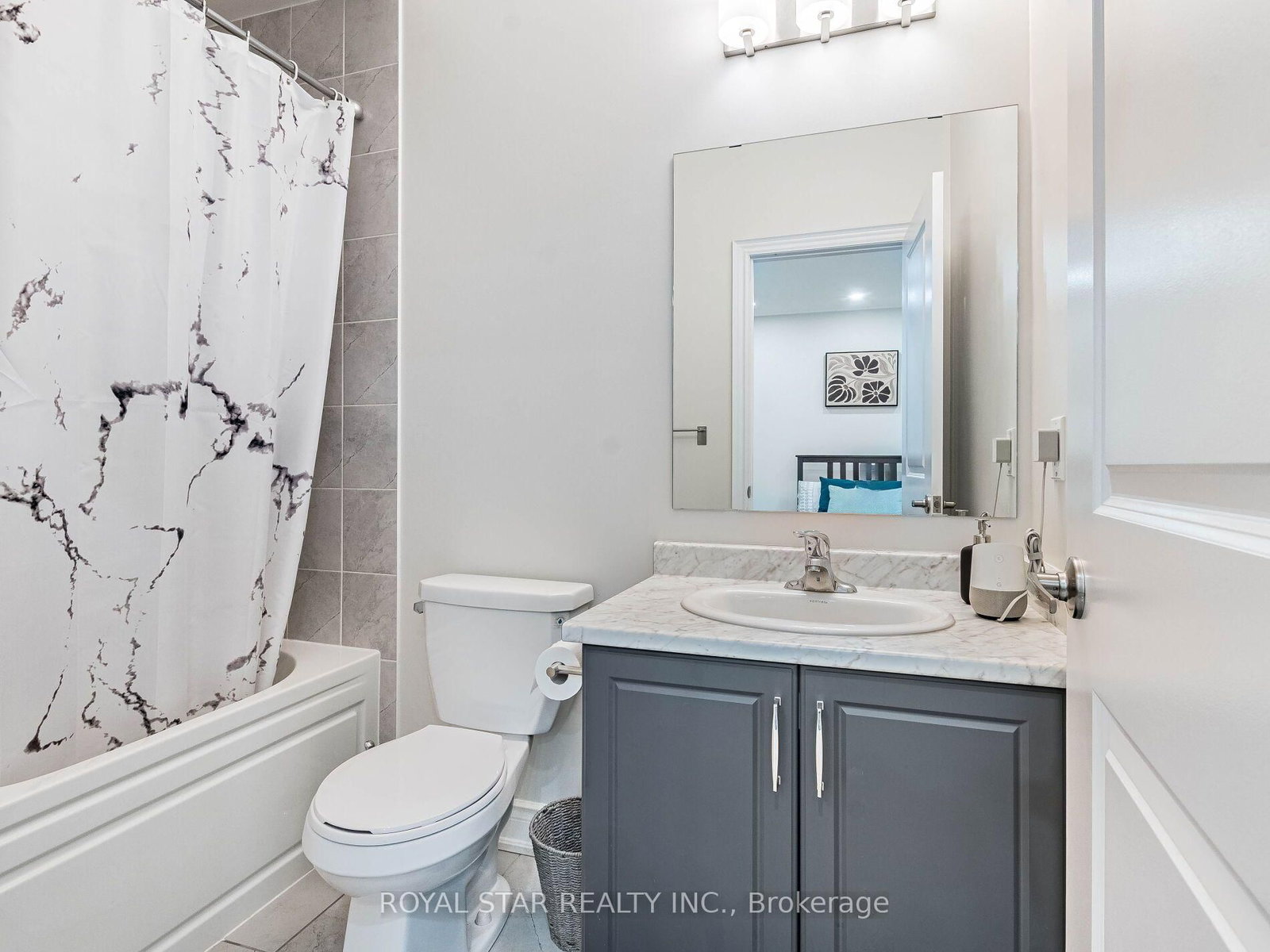 26 Marvin Avenue • Oakville, ON photo 36