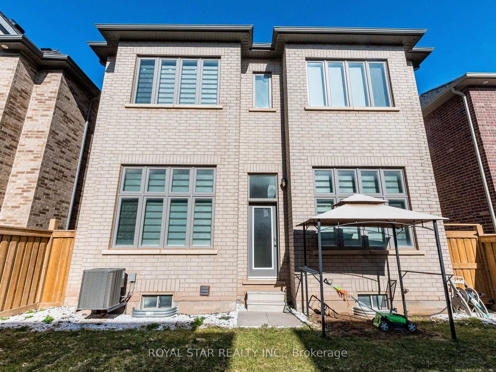 26 Marvin Avenue • Oakville, ON photo 49