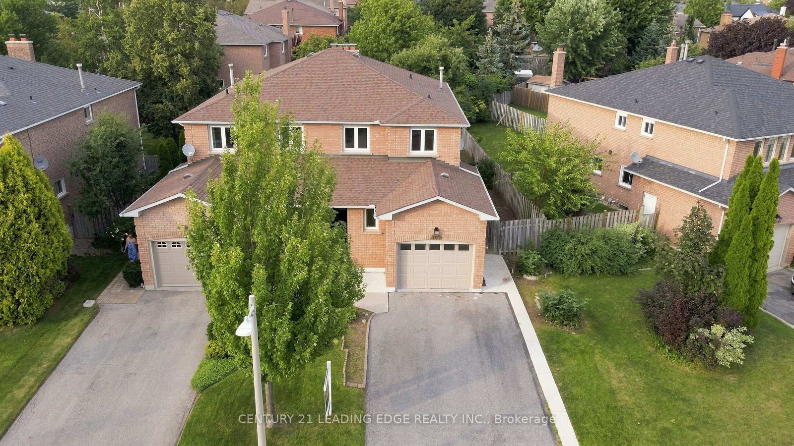 183 Hopewell Road • Oakville, ON photo 1