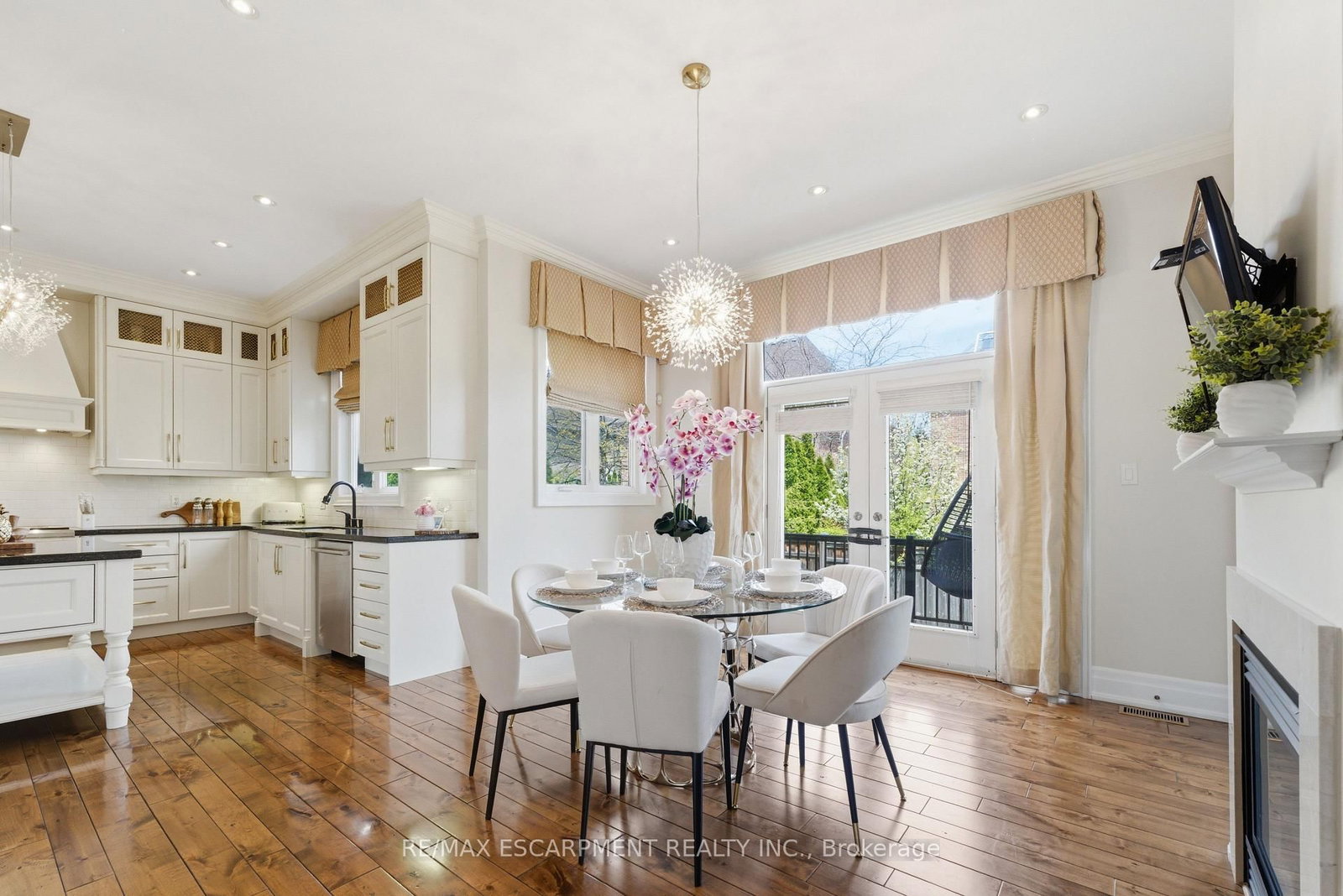 950 FREDONIA Drive • Mississauga, ON photo 8