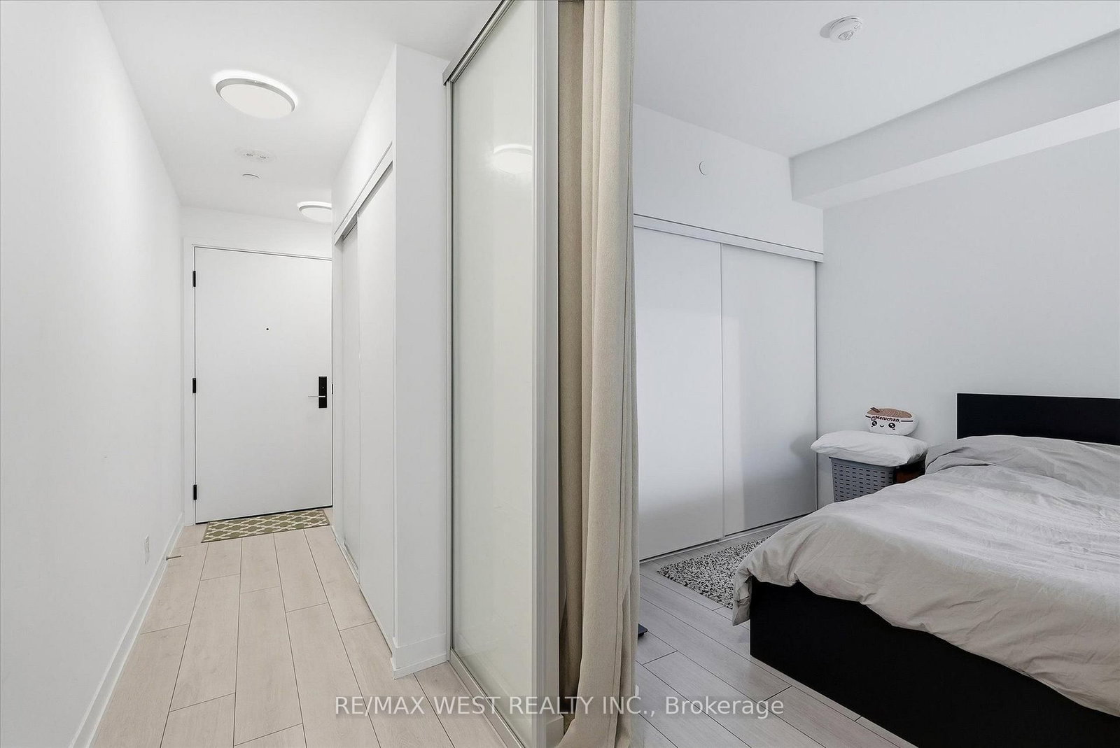 270 Dufferin Street • #819 • Toronto, ON photo 14