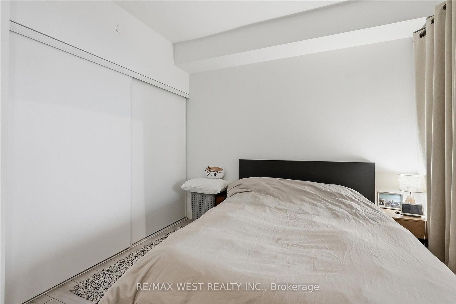 270 Dufferin Street • #819 • Toronto, ON photo 17