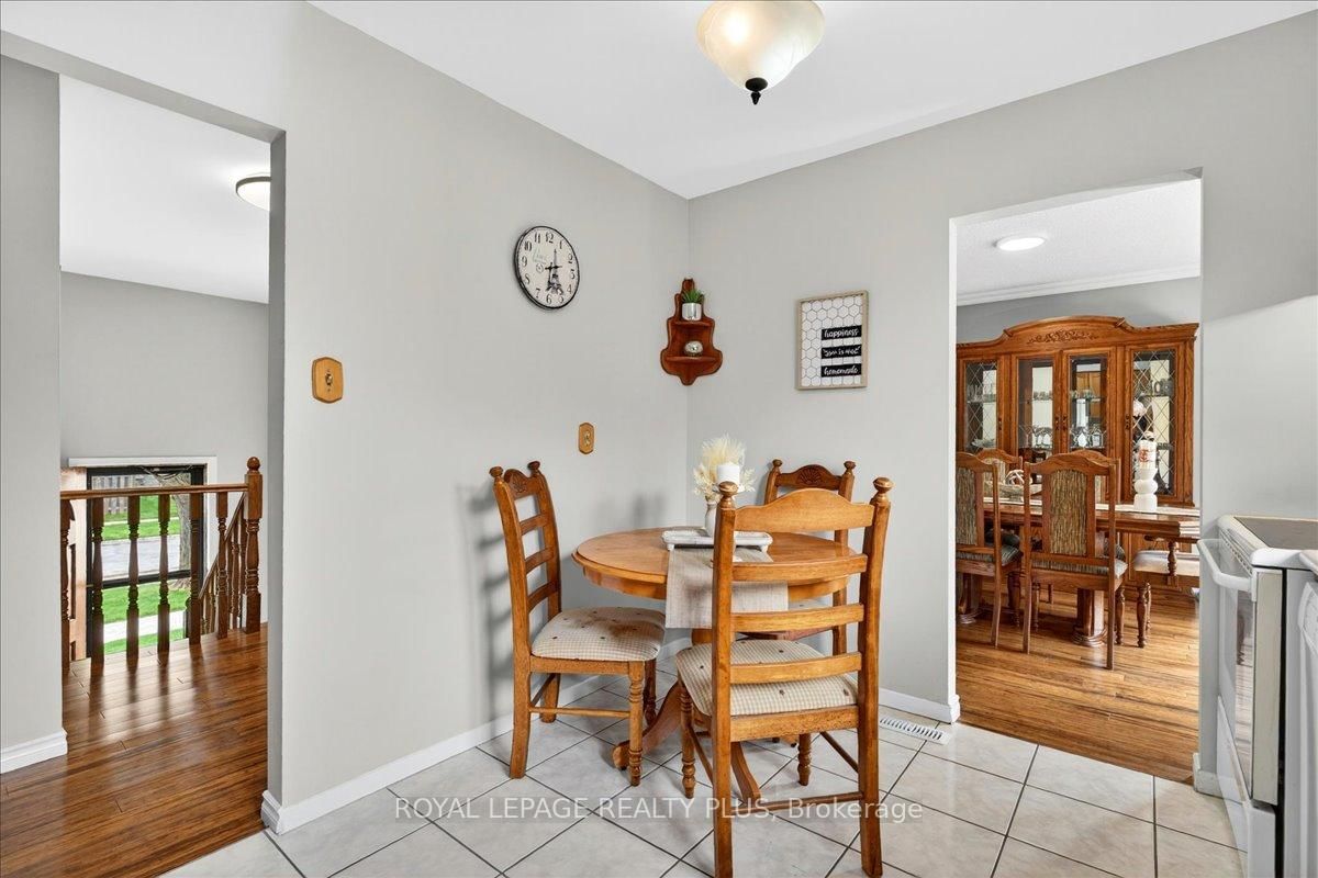 4452 Delaney Drive • Burlington, ON photo 19