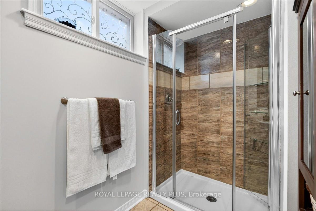 4452 Delaney Drive • Burlington, ON photo 38