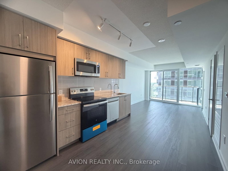 1316 - 4010 Eglinton Avenue W
