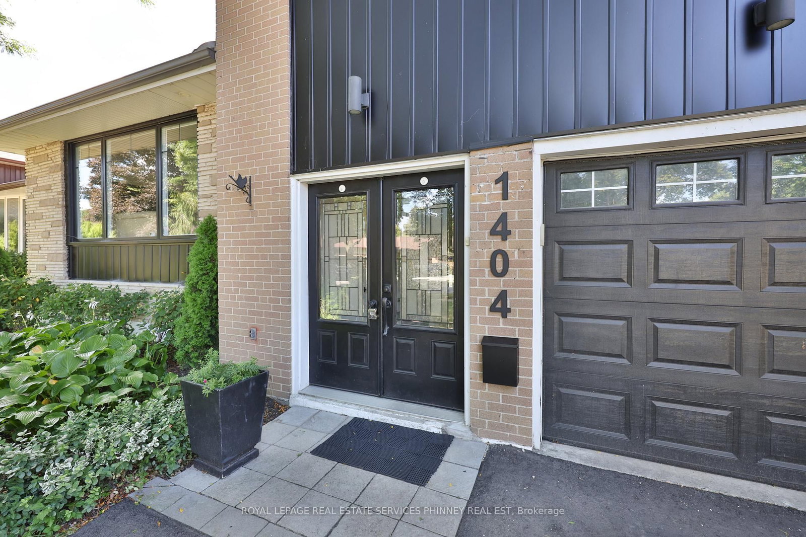1404 Lewisham Drive • Mississauga, ON photo 3
