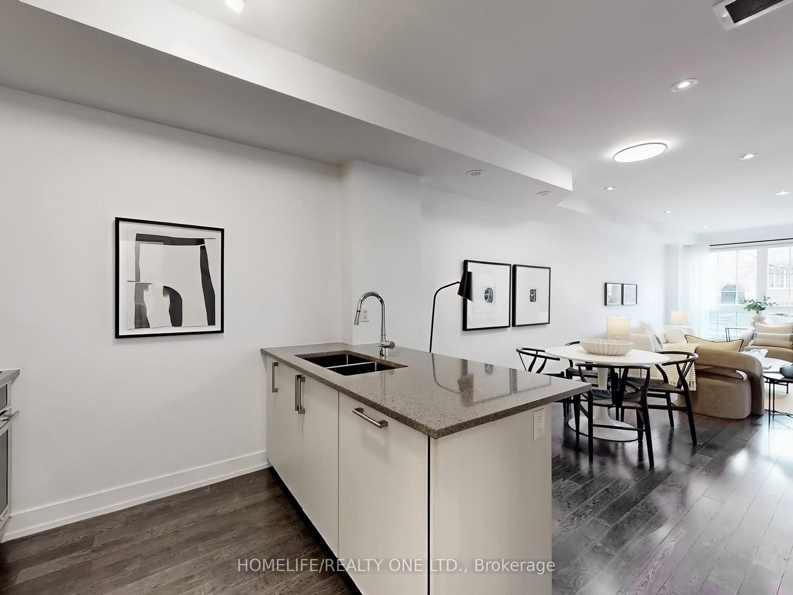 1076 Lansdowne Avenue • Toronto, ON photo 11