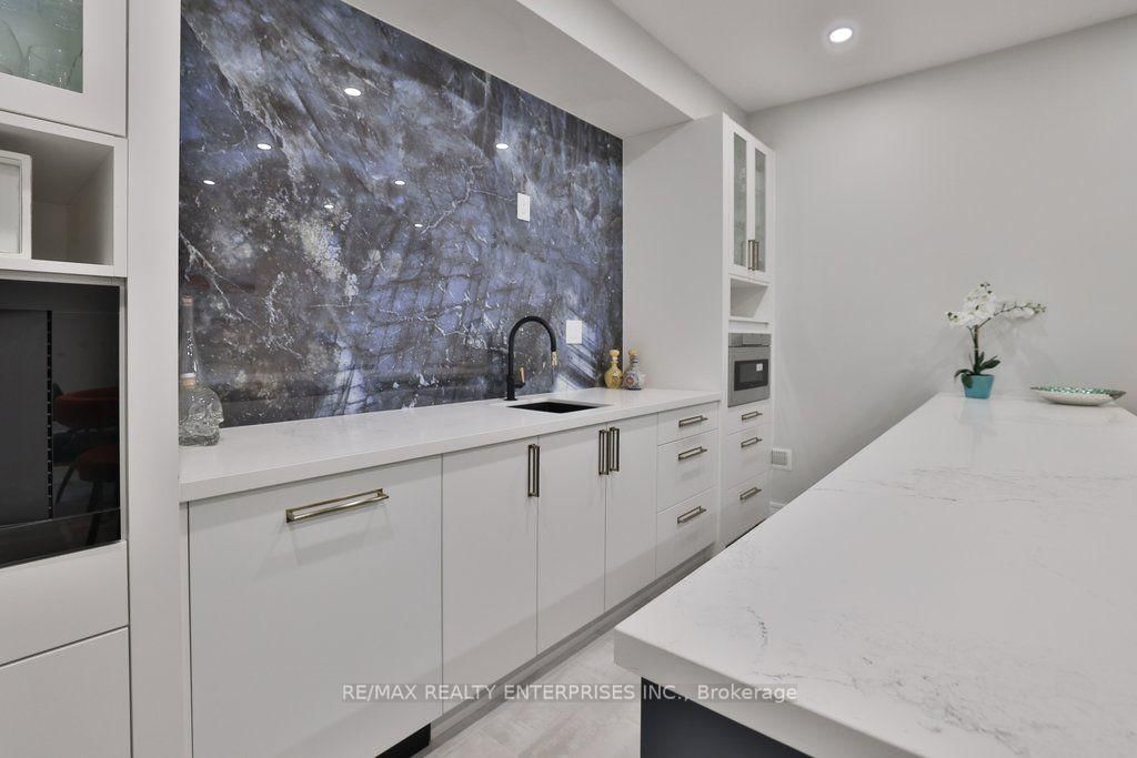 47 Thirteenth Street • Toronto, ON photo 34