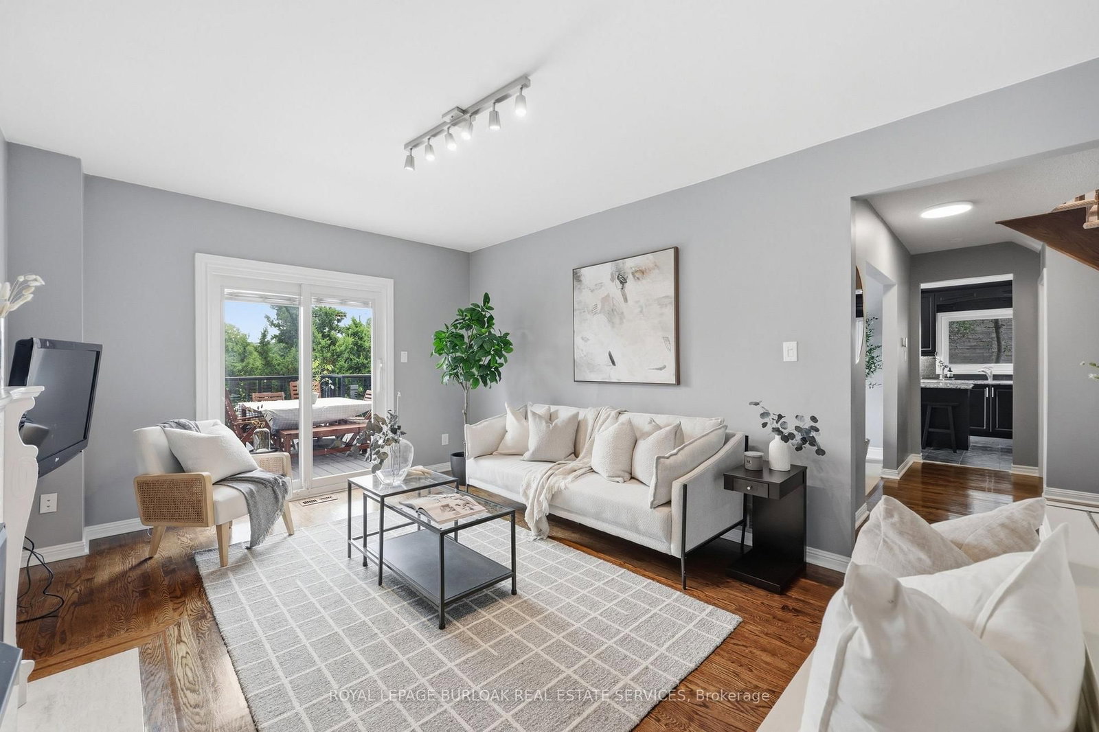 419 Parklane Road • Oakville, ON photo 10