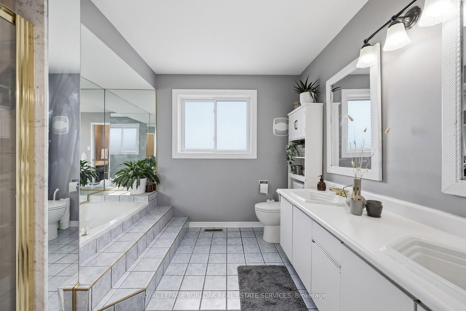 419 Parklane Road • Oakville, ON photo 28