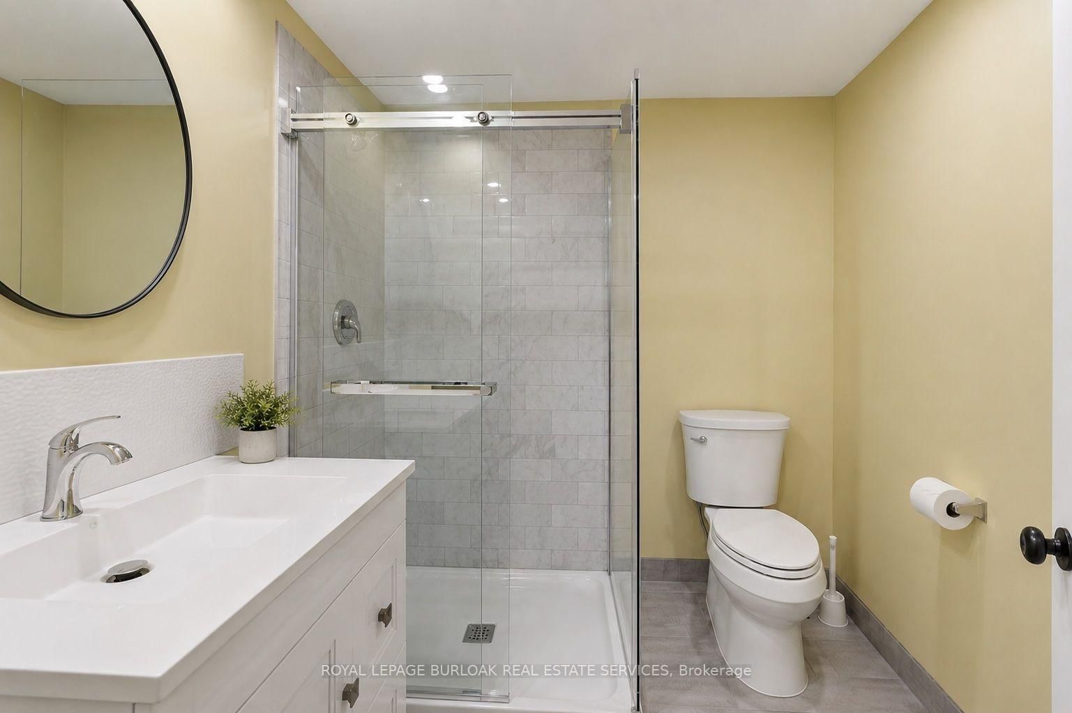 419 Parklane Road • Oakville, ON photo 38