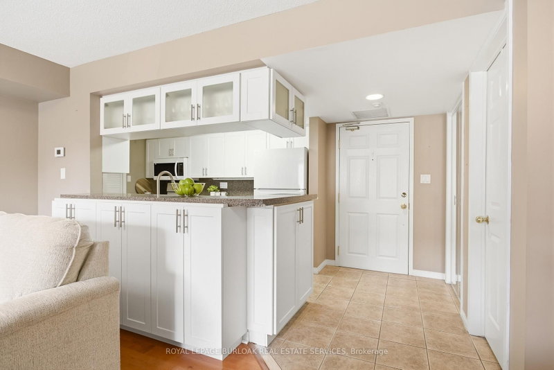 F304 - 216 Plains Road W