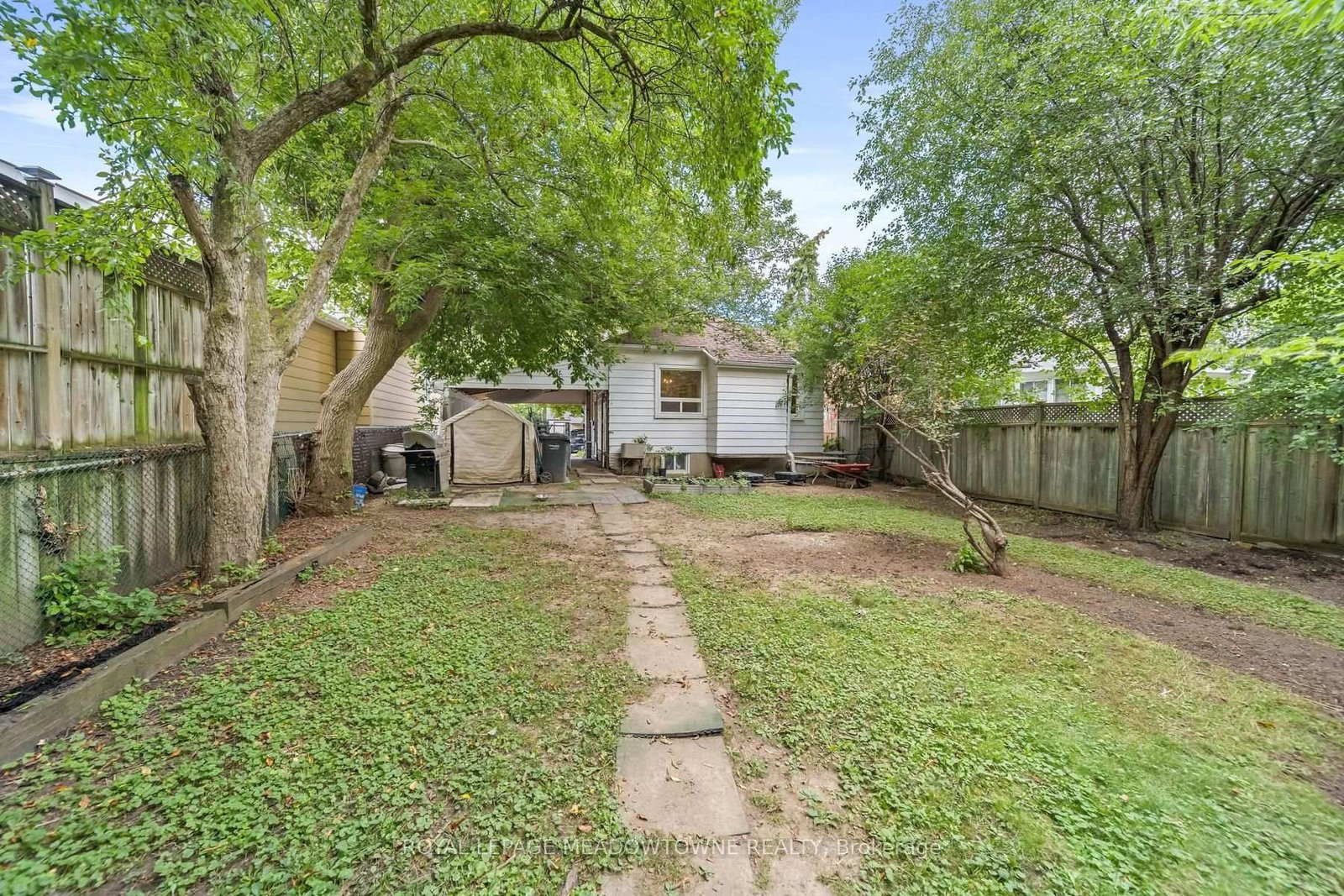 27 Royce Avenue • Brampton, ON photo 32