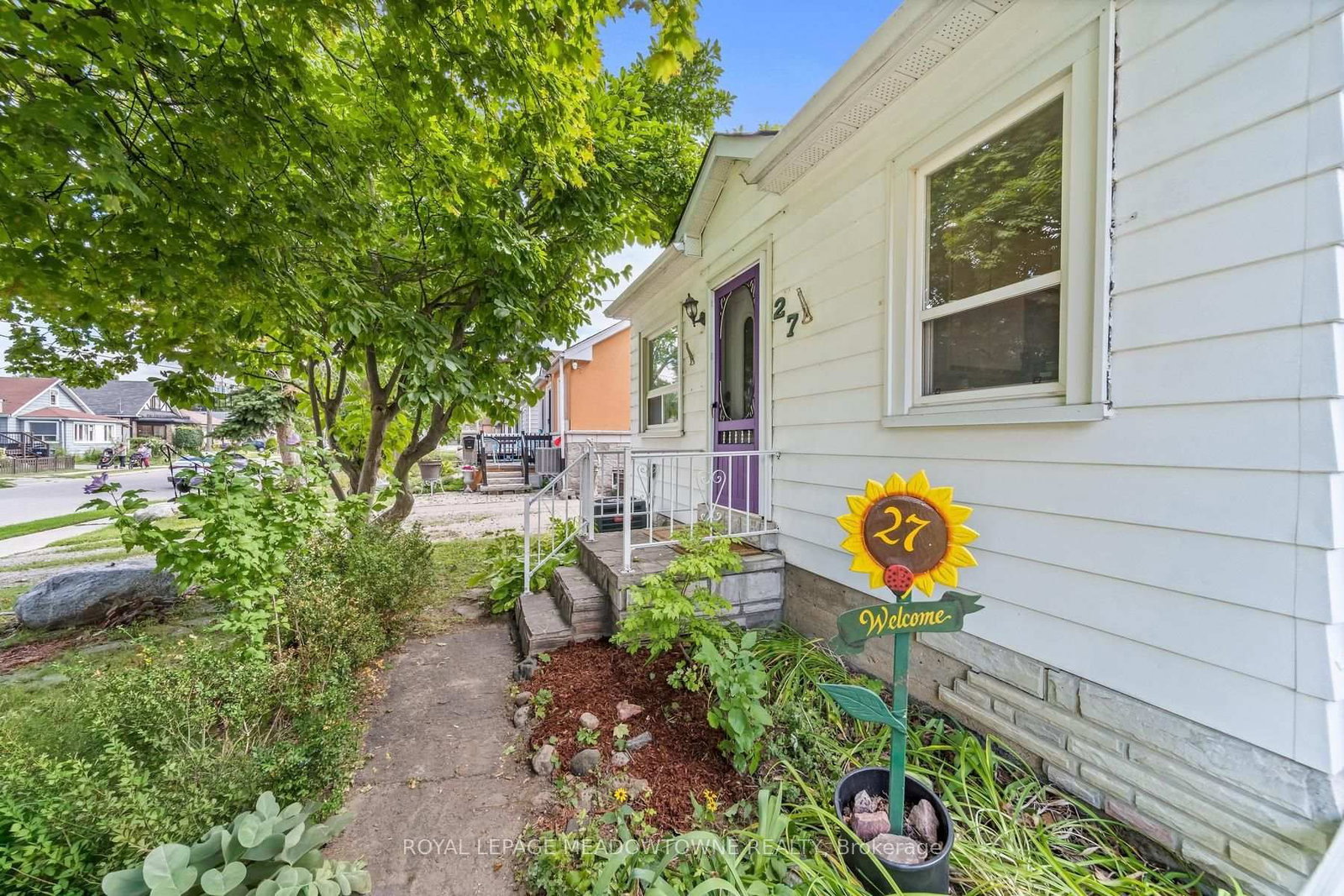 27 Royce Avenue • Brampton, ON photo 4