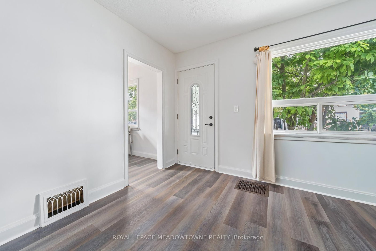 27 Royce Avenue • Brampton, ON photo 5