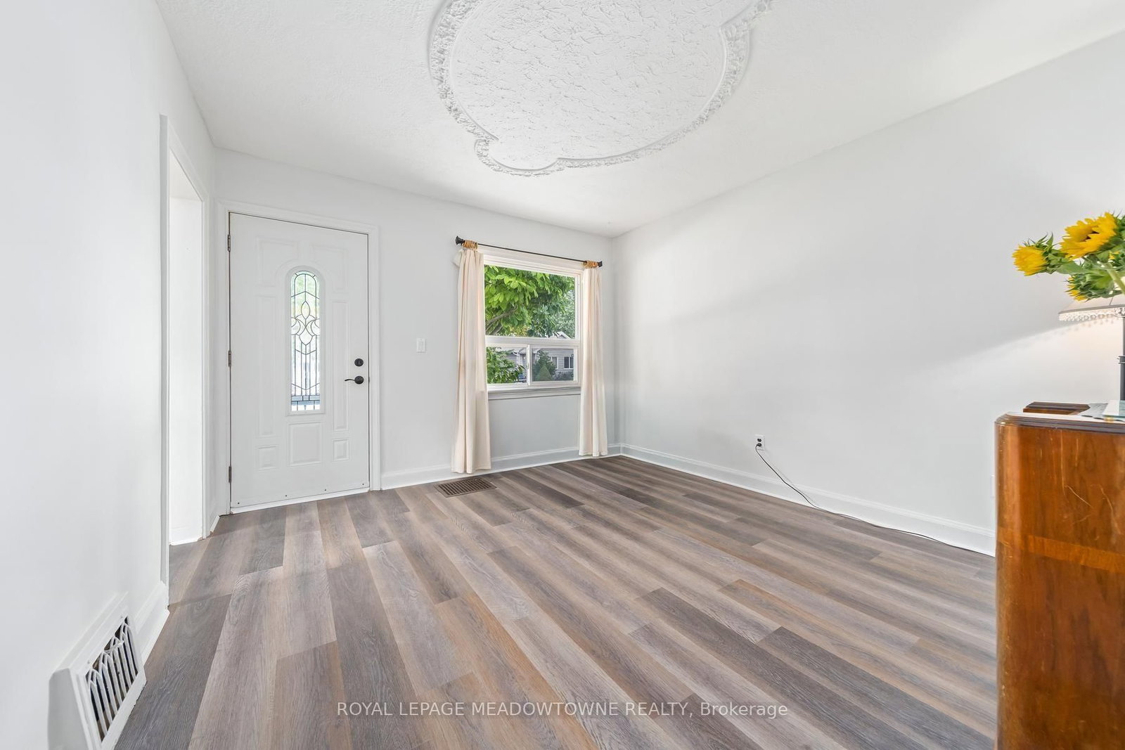 27 Royce Avenue • Brampton, ON photo 6
