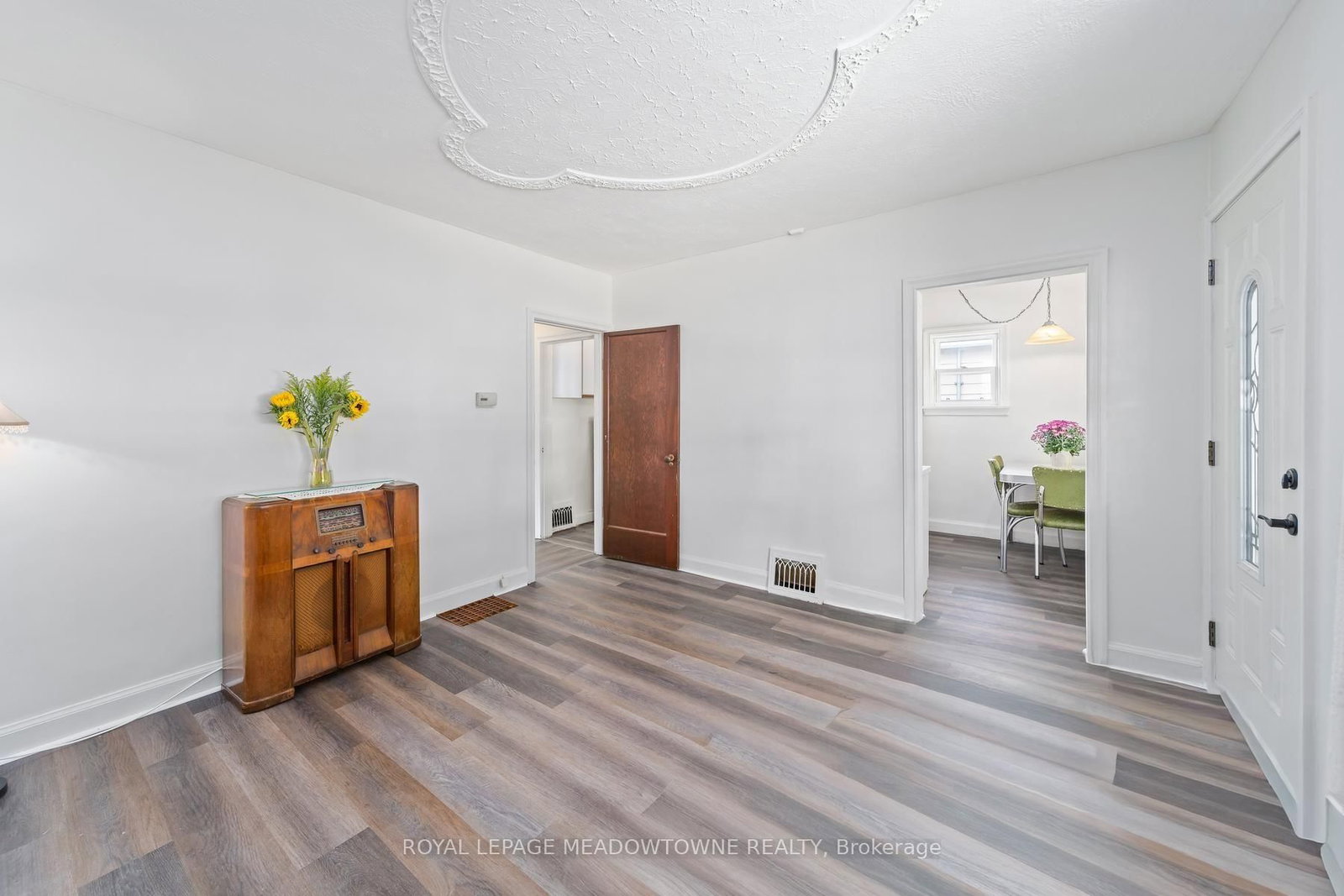 27 Royce Avenue • Brampton, ON photo 8