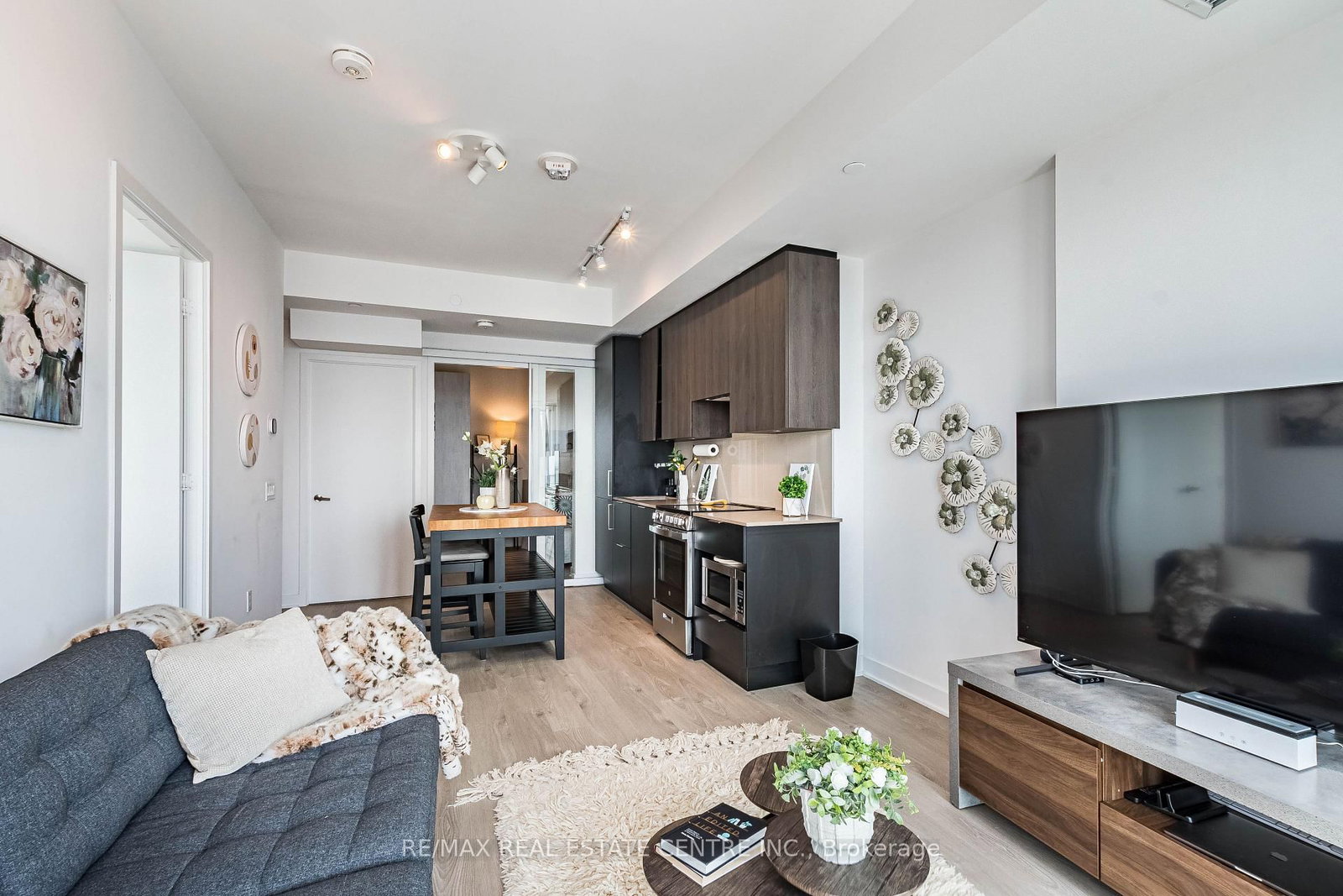 3900 Confederation Pkwy Parkway • #5707 • Mississauga, ON photo 6