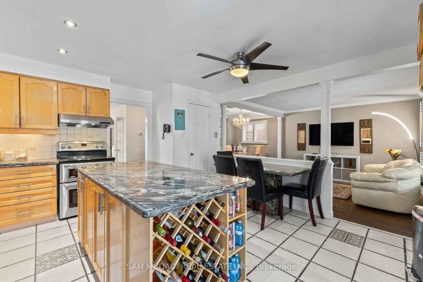 1004 Queensbridge Drive • Mississauga, ON photo 11