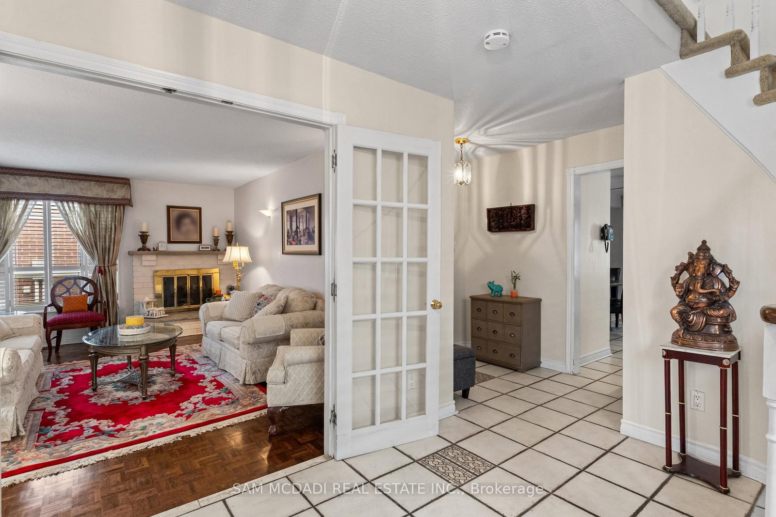 1004 Queensbridge Drive • Mississauga, ON photo 4
