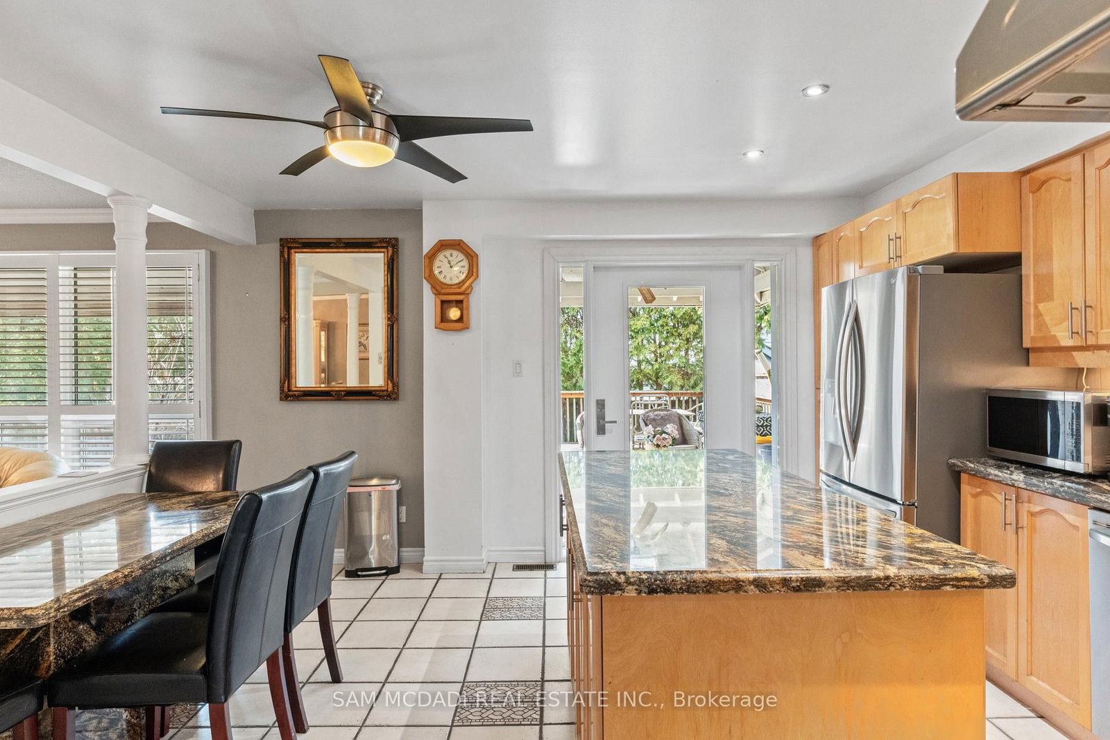 1004 Queensbridge Drive • Mississauga, ON photo 8