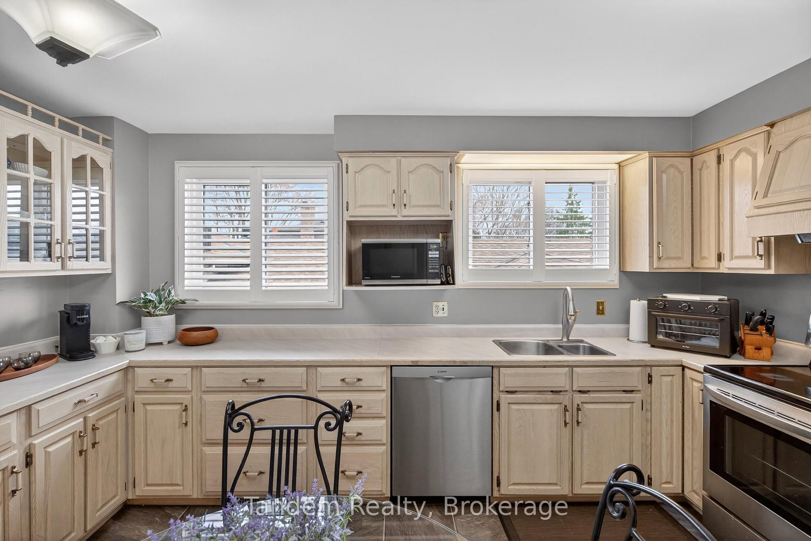 595 Beaver Court • Milton, ON photo 16