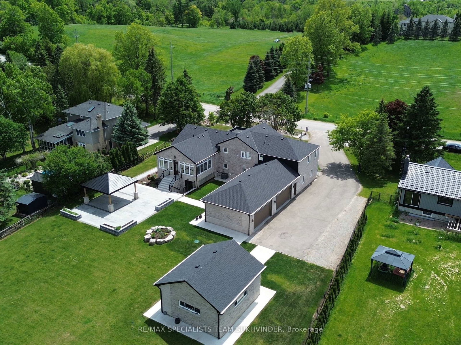 12463 Eighth Line • Halton Hills, ON photo 5
